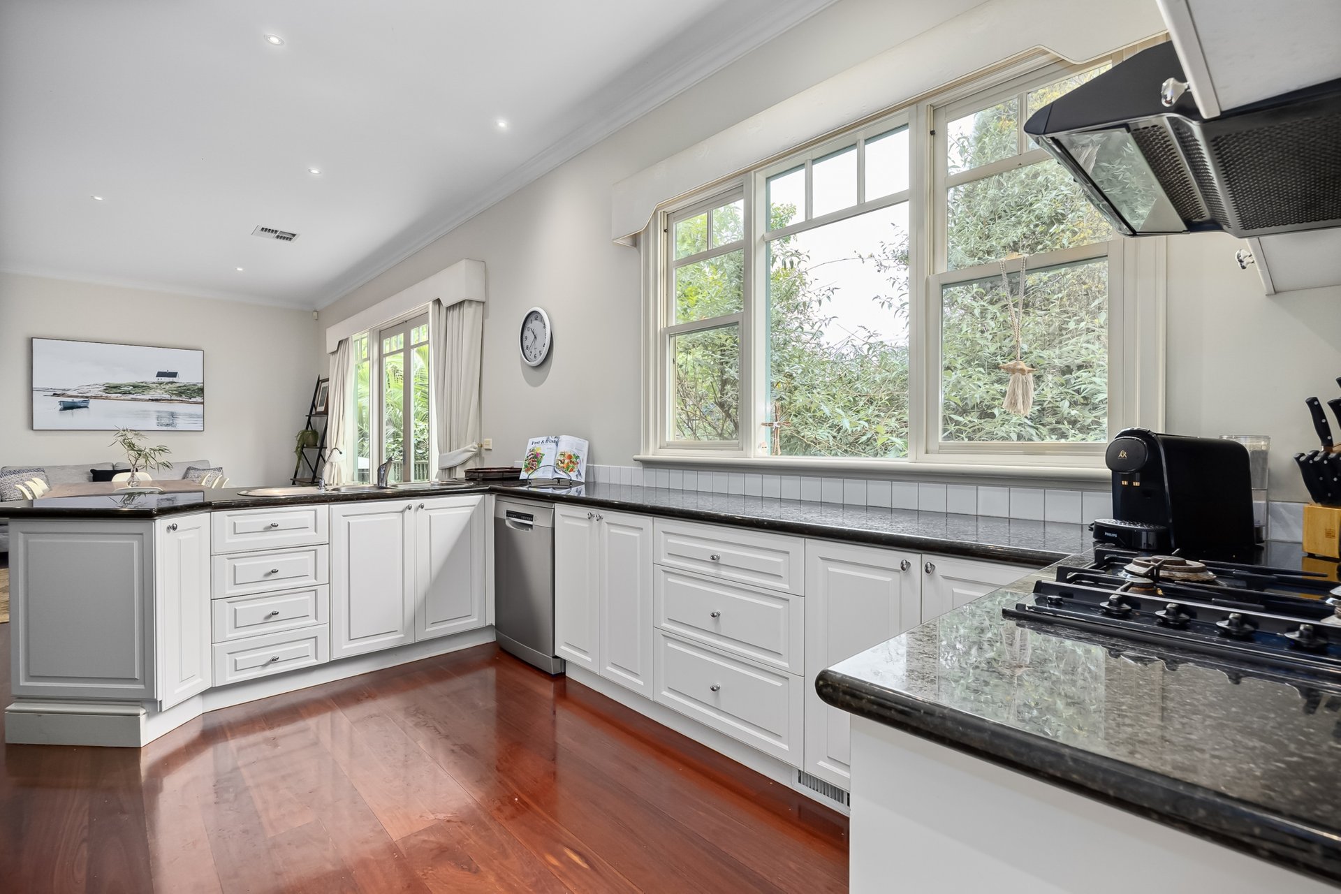 5 Queens Road, Sorrento image 2