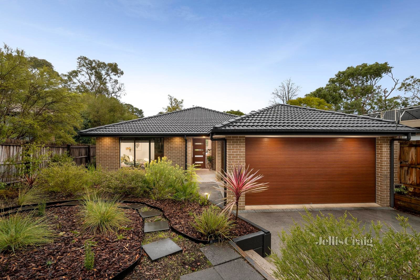 5 Rene Court, Montrose image 1