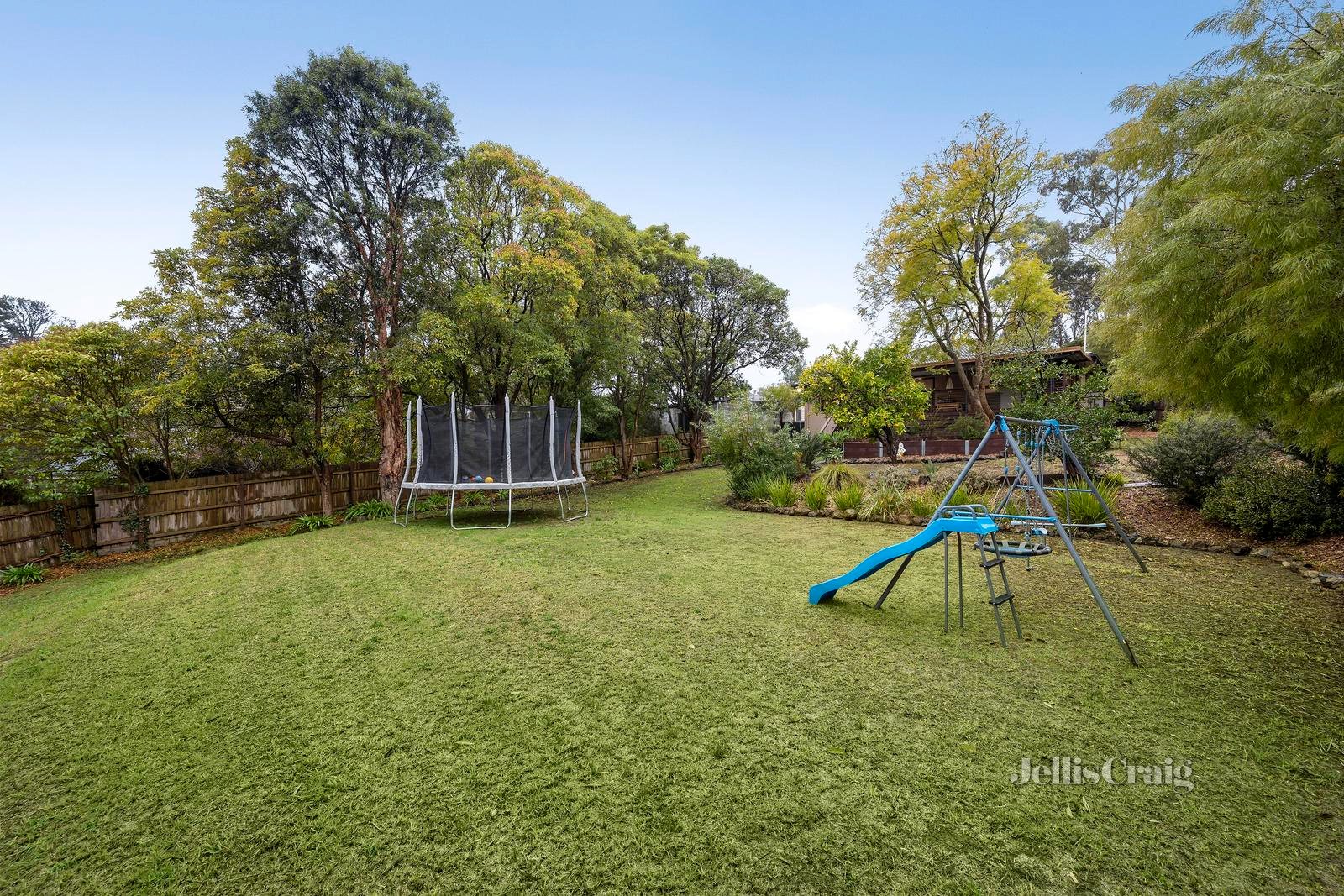 5 Rene Court, Montrose image 19