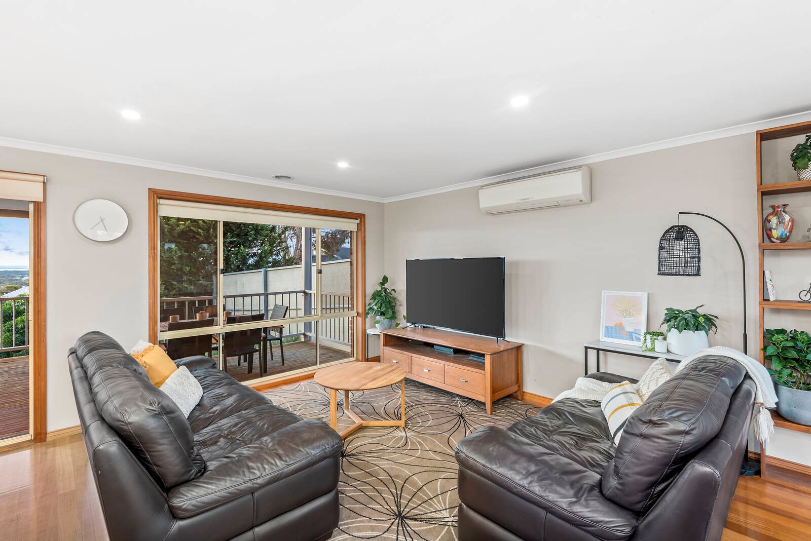 Property Gallery Thumbnail 9