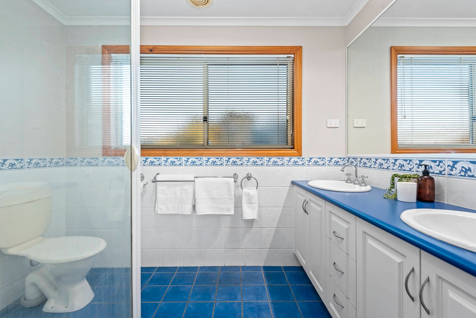 Property Gallery Thumbnail 12