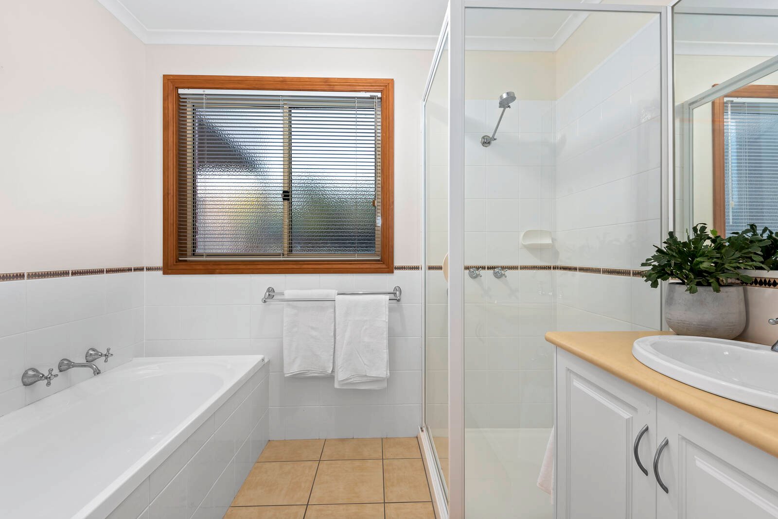 Property Gallery Thumbnail 17