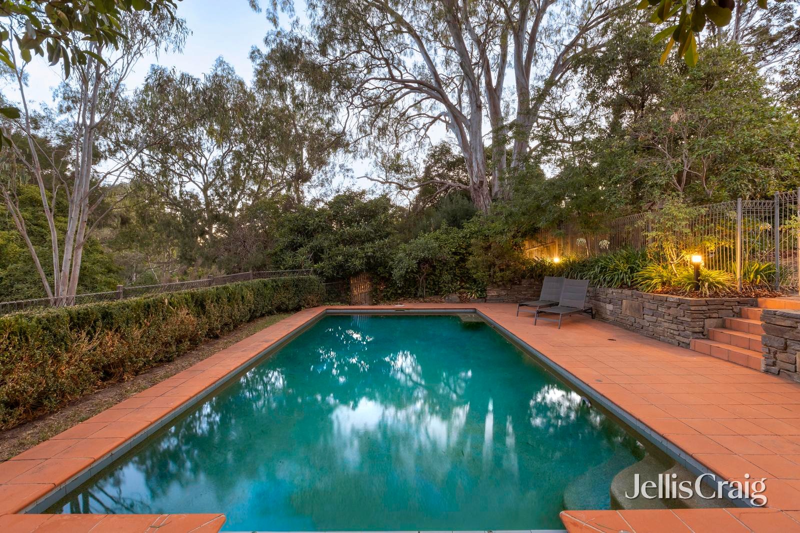 5 Riverside Road, Ivanhoe image 4