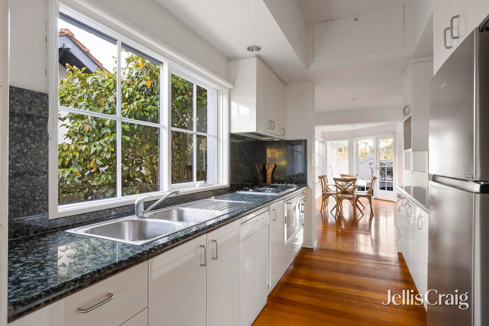 5 Riverside Road, Ivanhoe image 9