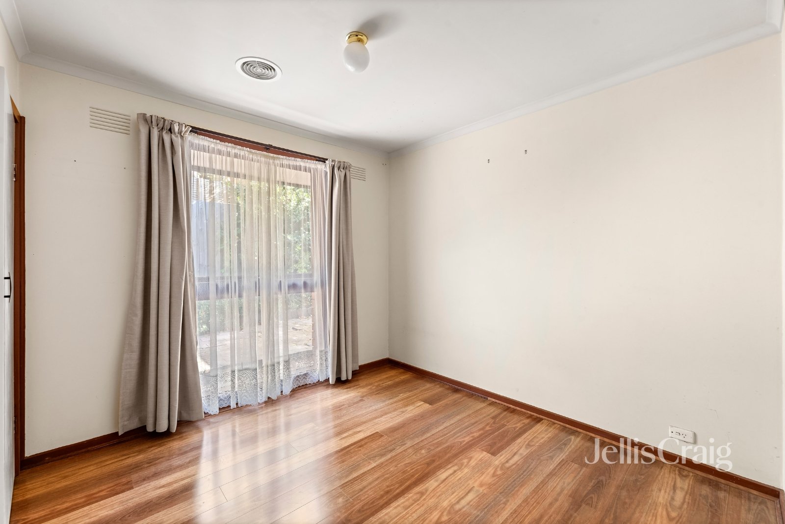5 Robert Court, Viewbank image 6