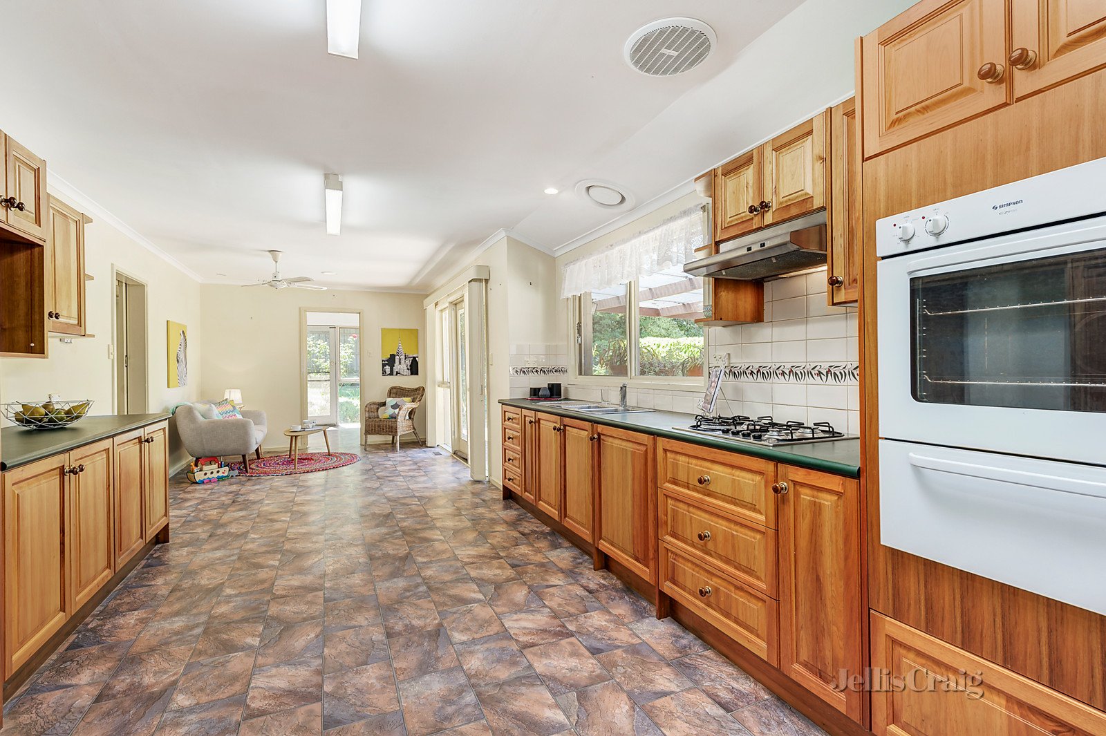 5 Rollington Drive, Ringwood image 2