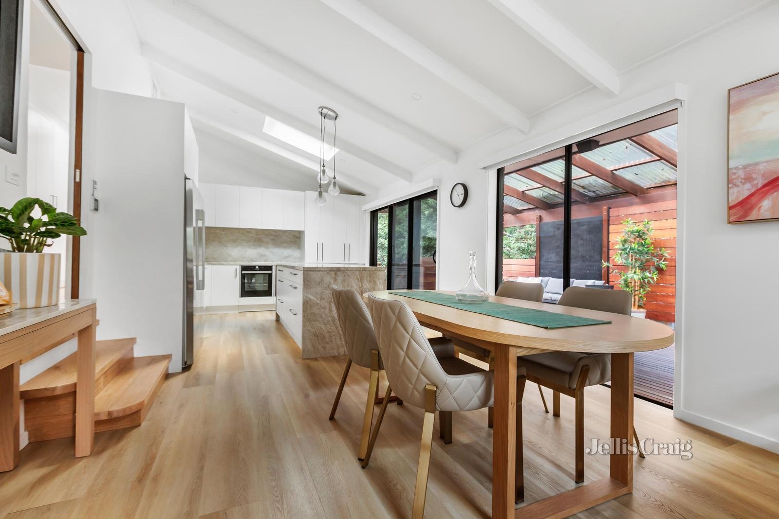 5 Roslyn Court, Eltham North image 3