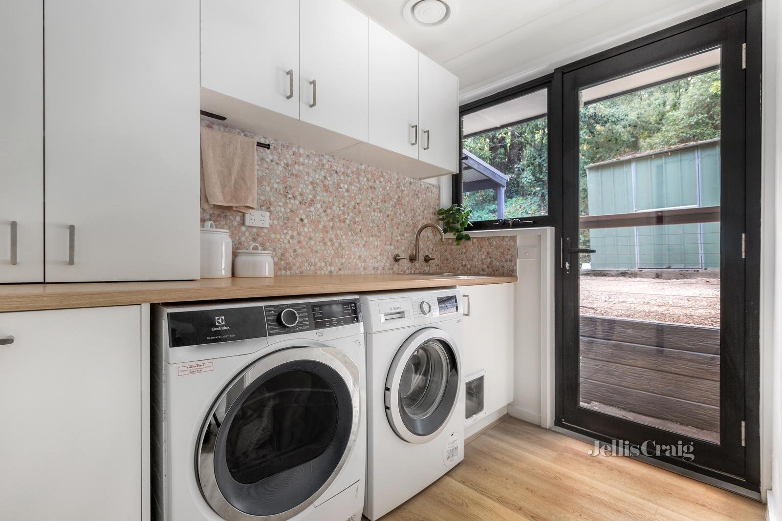 5 Roslyn Court, Eltham North image 14