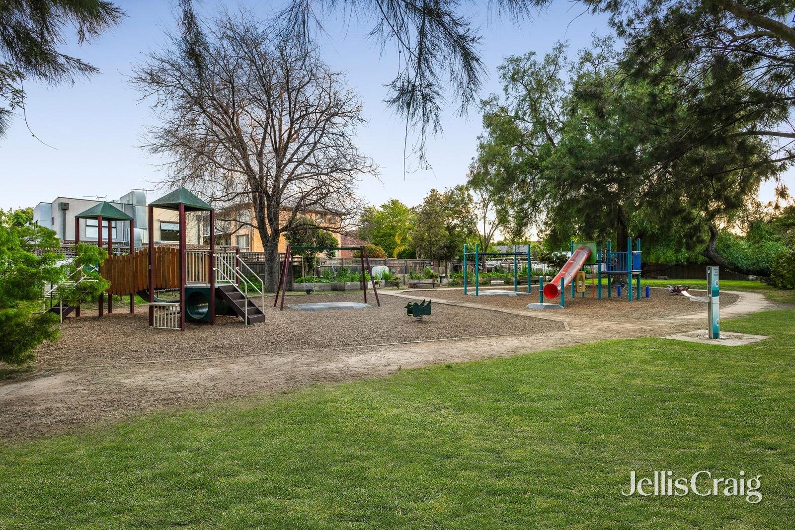 5 Rothesay Avenue, Elwood image 21