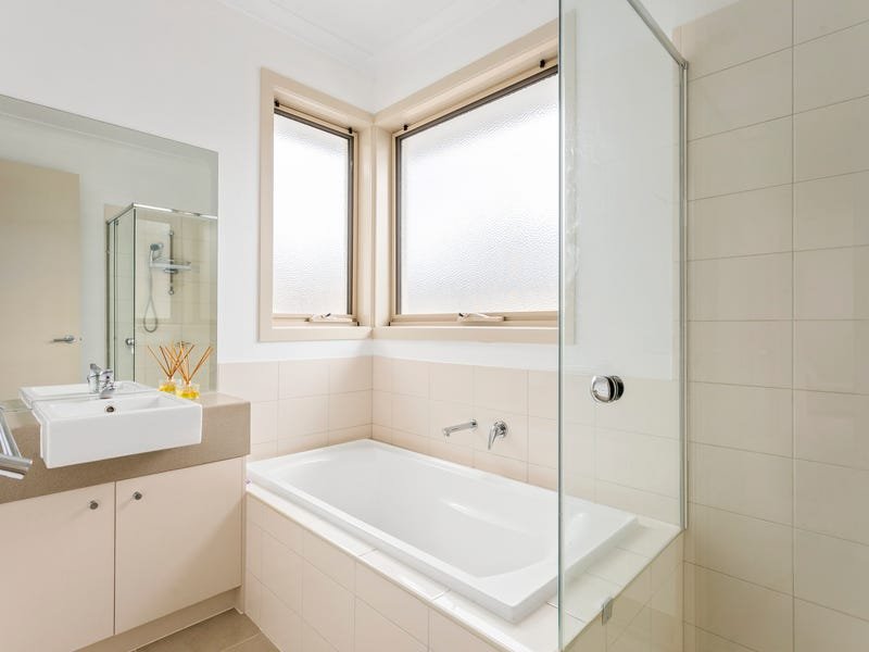 Property Gallery Thumbnail 8