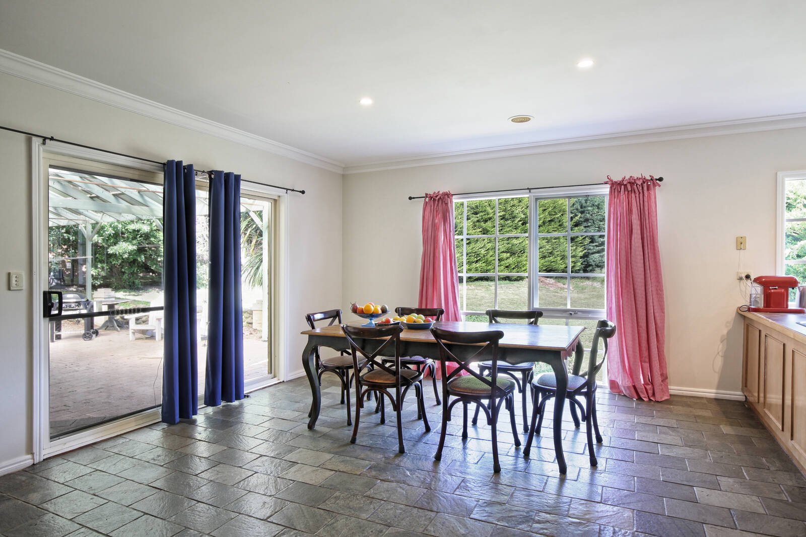 Property Gallery Thumbnail 6