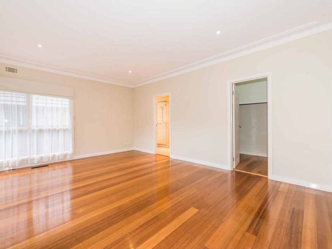 5 Seaview Avenue, Bentleigh image 3
