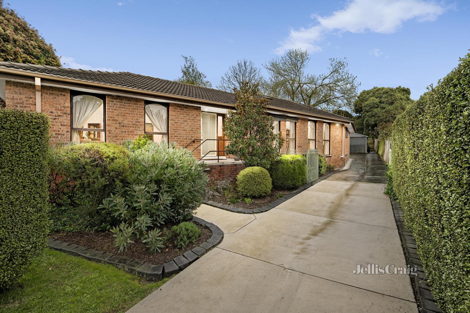 5 Selina Avenue, Mooroolbark image 1