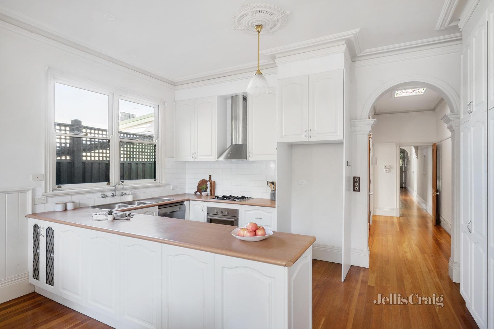 5 Sercombe Grove, Hawthorn image 2