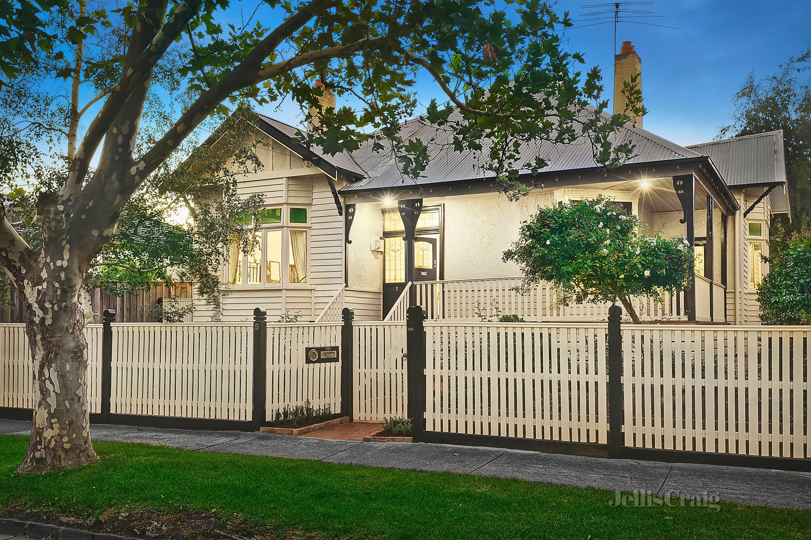 5 Shaftesbury Avenue, Malvern image 1