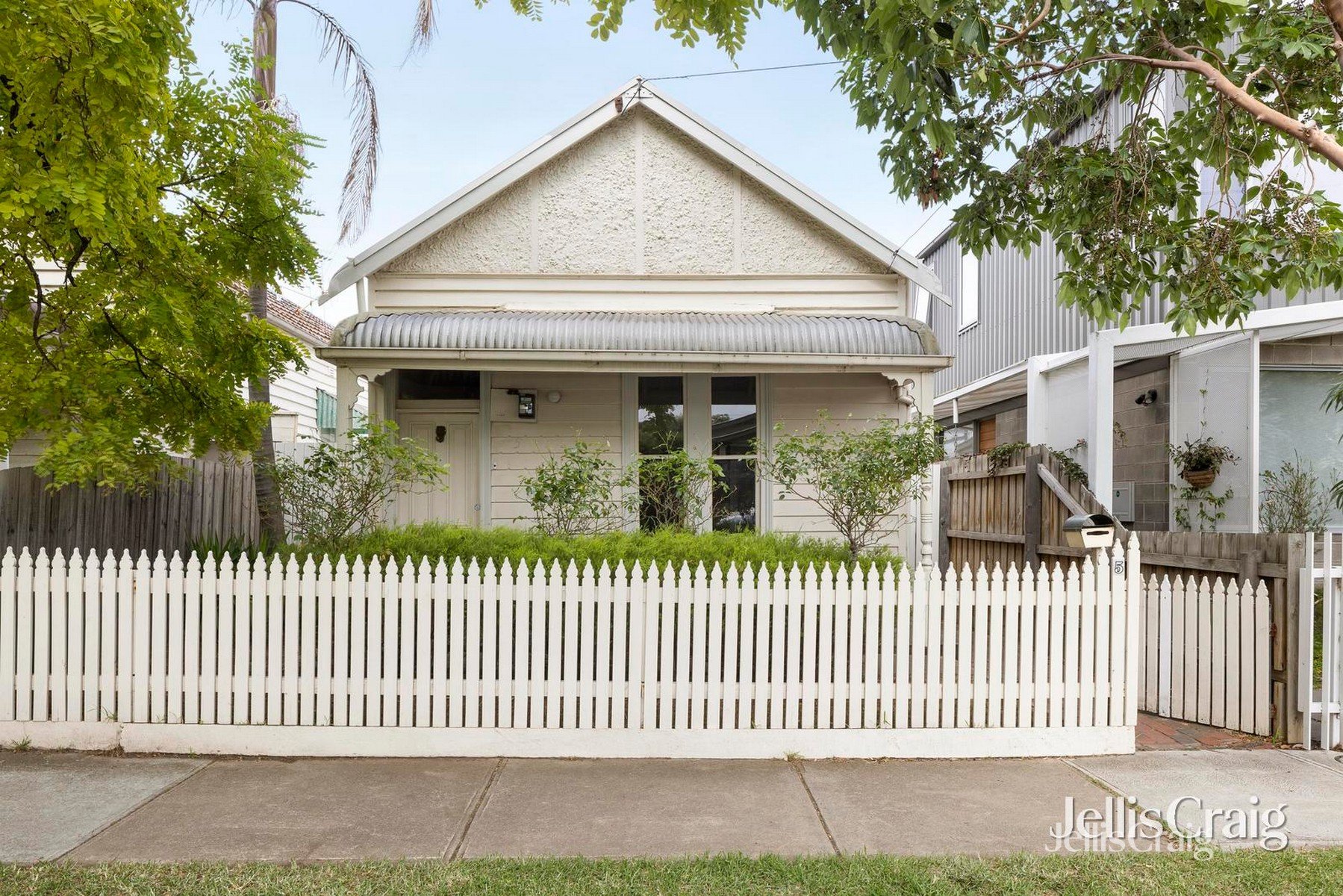 5 Shaftesbury Parade, Thornbury image 1