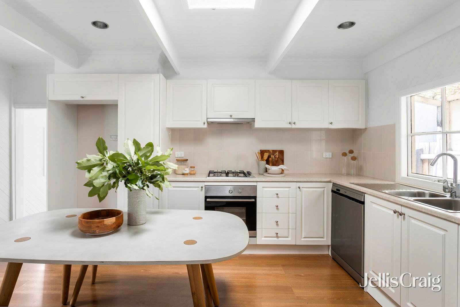 5 Shaftesbury Parade, Thornbury image 4