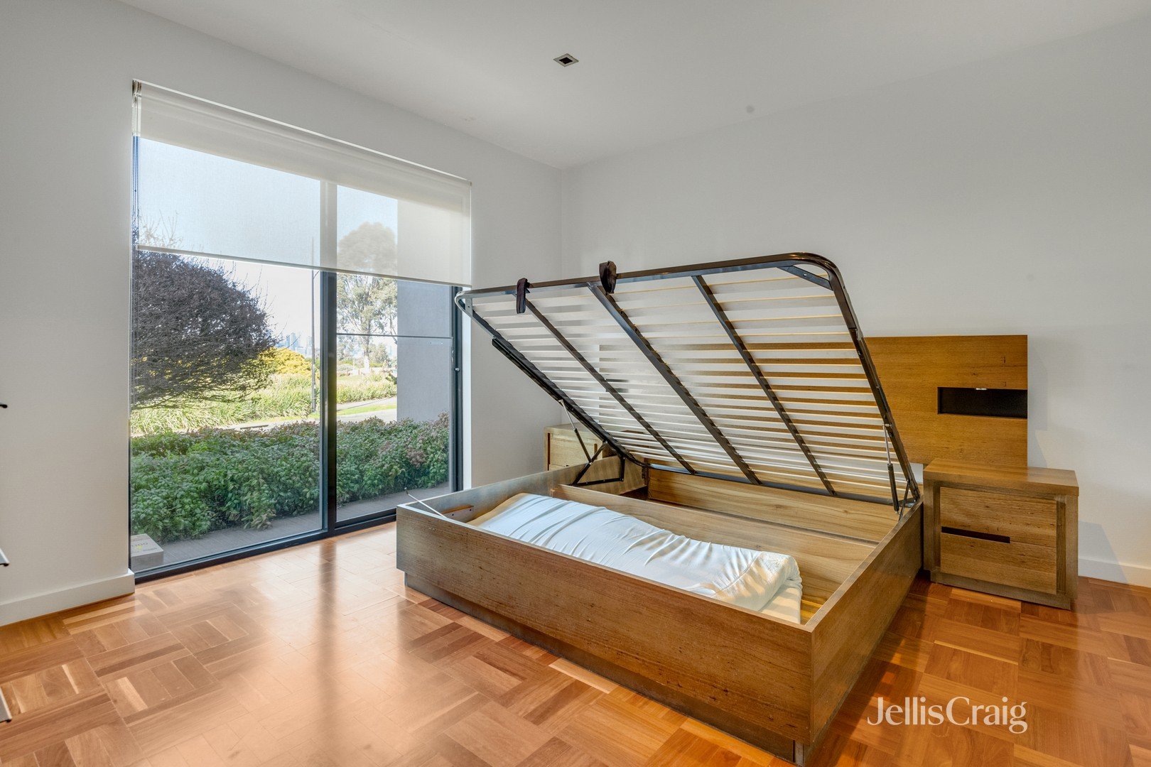 5 Skyline Drive, Maribyrnong image 9