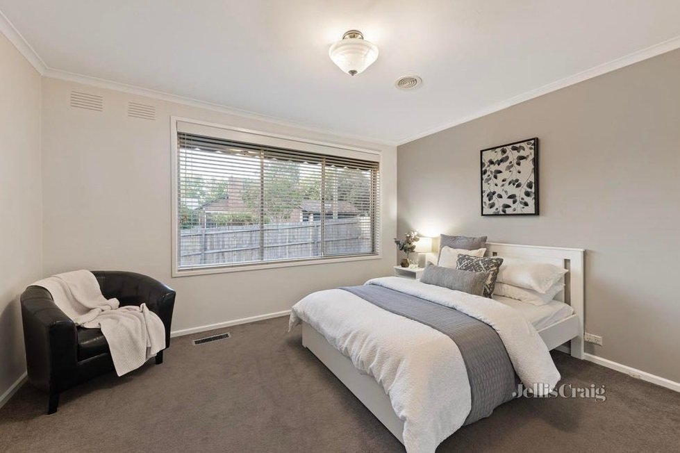 5 Smithdene Avenue, Ringwood East image 7