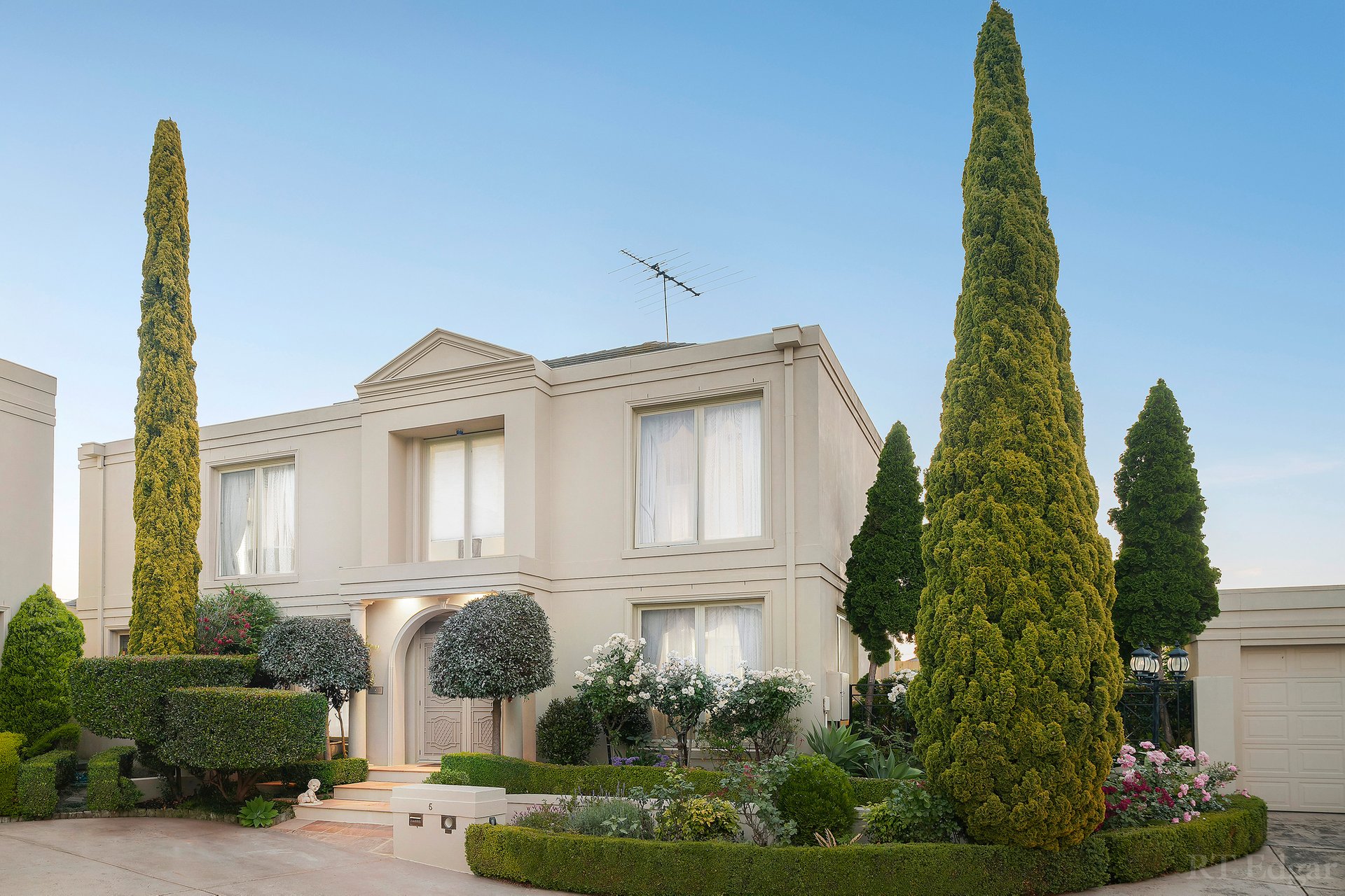 Property Gallery - Main Image