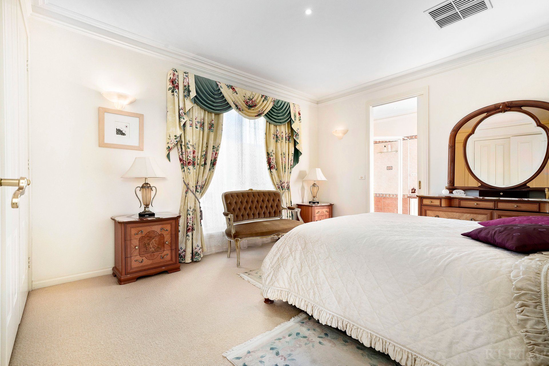 Property Gallery Thumbnail 4