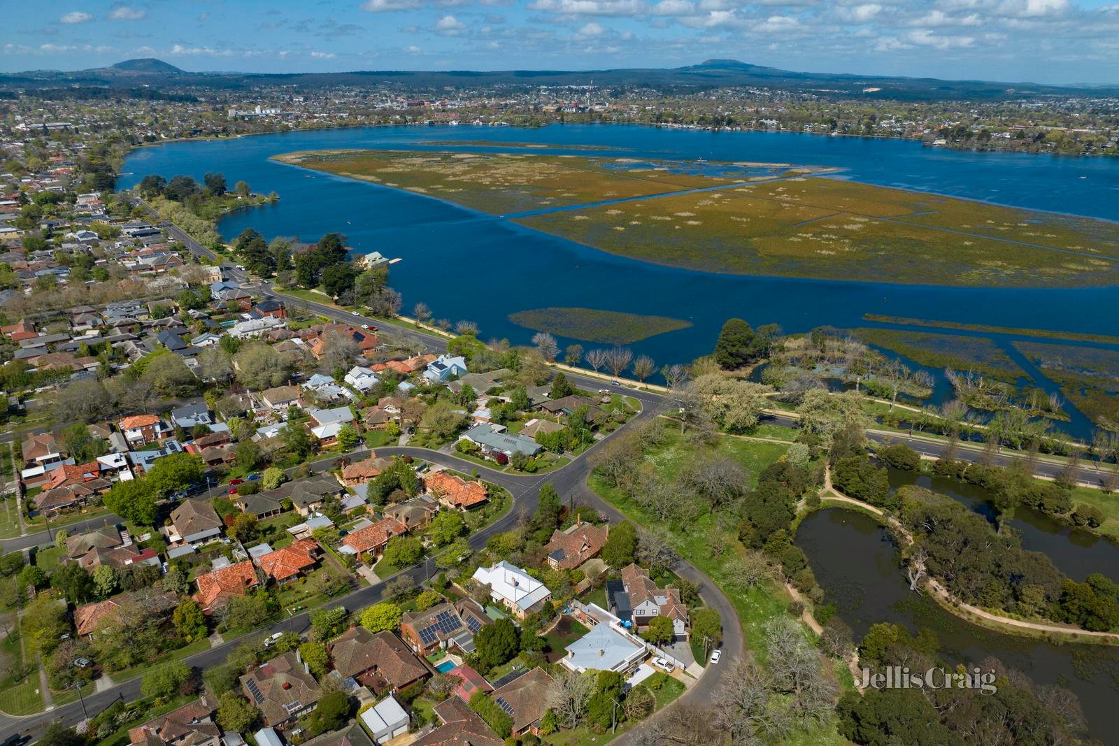 5 St Aidans Drive, Lake Wendouree image 11