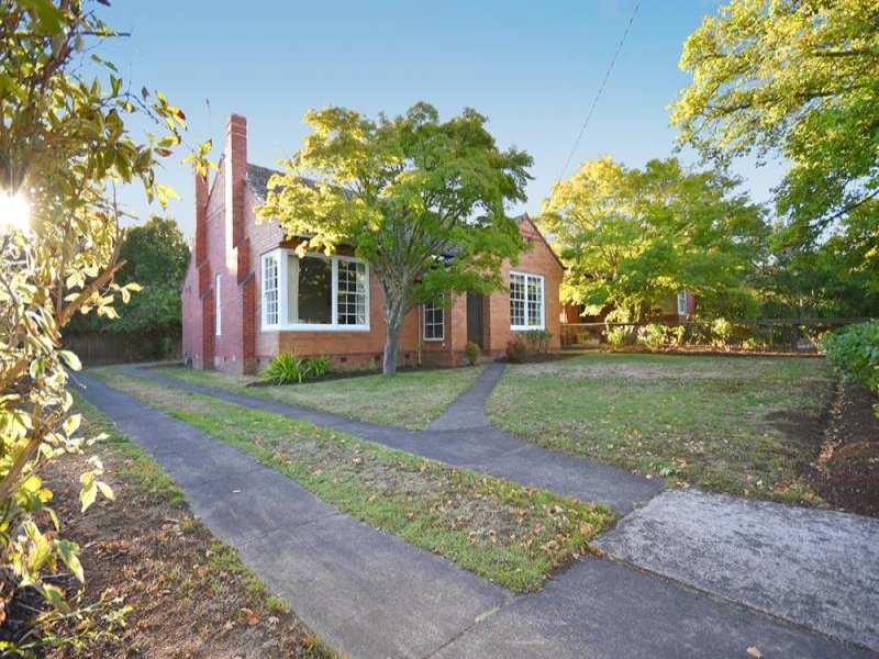 5 St Aidans Drive, Lake Wendouree image 1