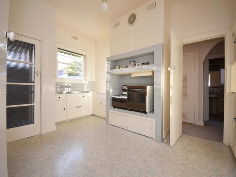 5 St Aidans Drive, Lake Wendouree image 3