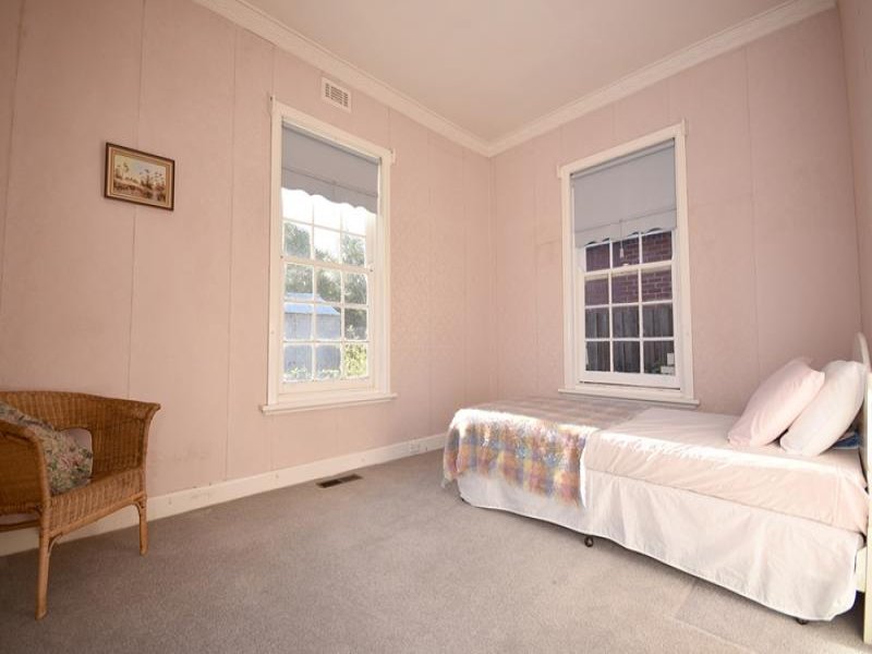 5 St Aidans Drive, Lake Wendouree image 7