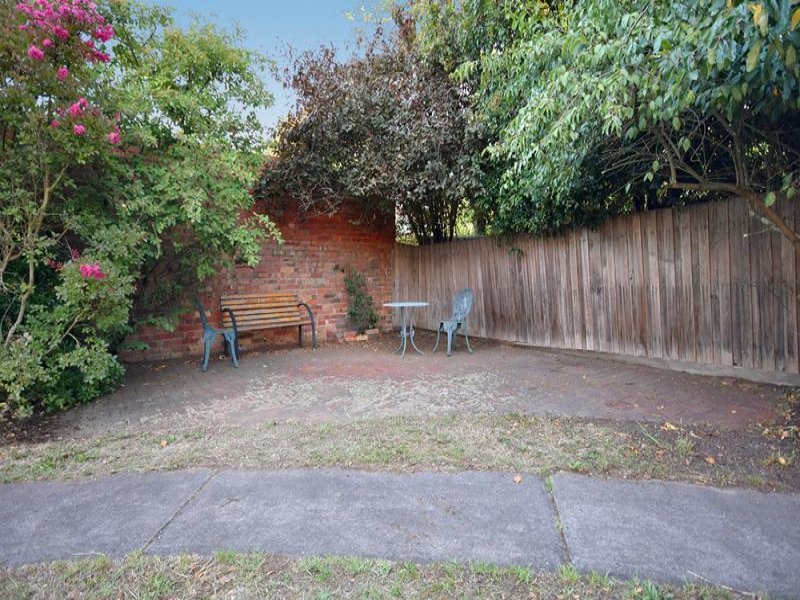 5 St Aidans Drive, Lake Wendouree image 9