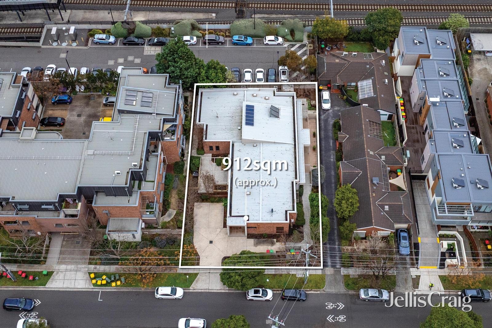 5 Station Avenue, Mckinnon image 1