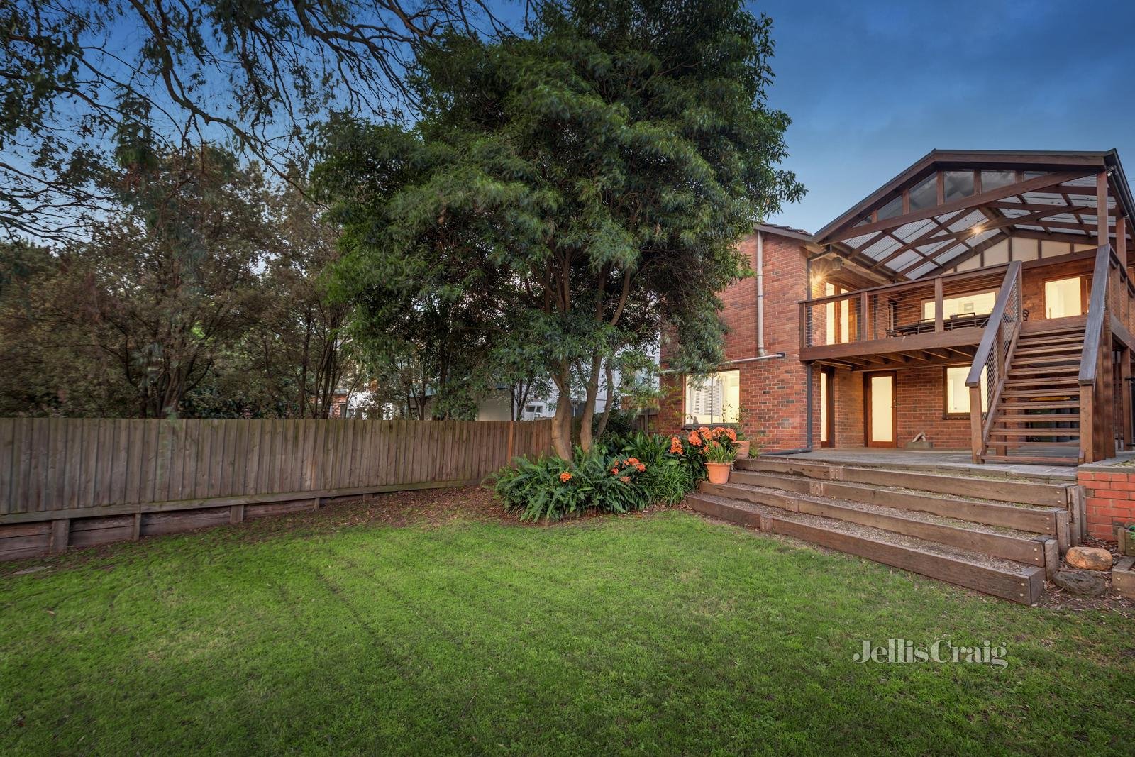 5 Sunhill Road, Mount Waverley image 12