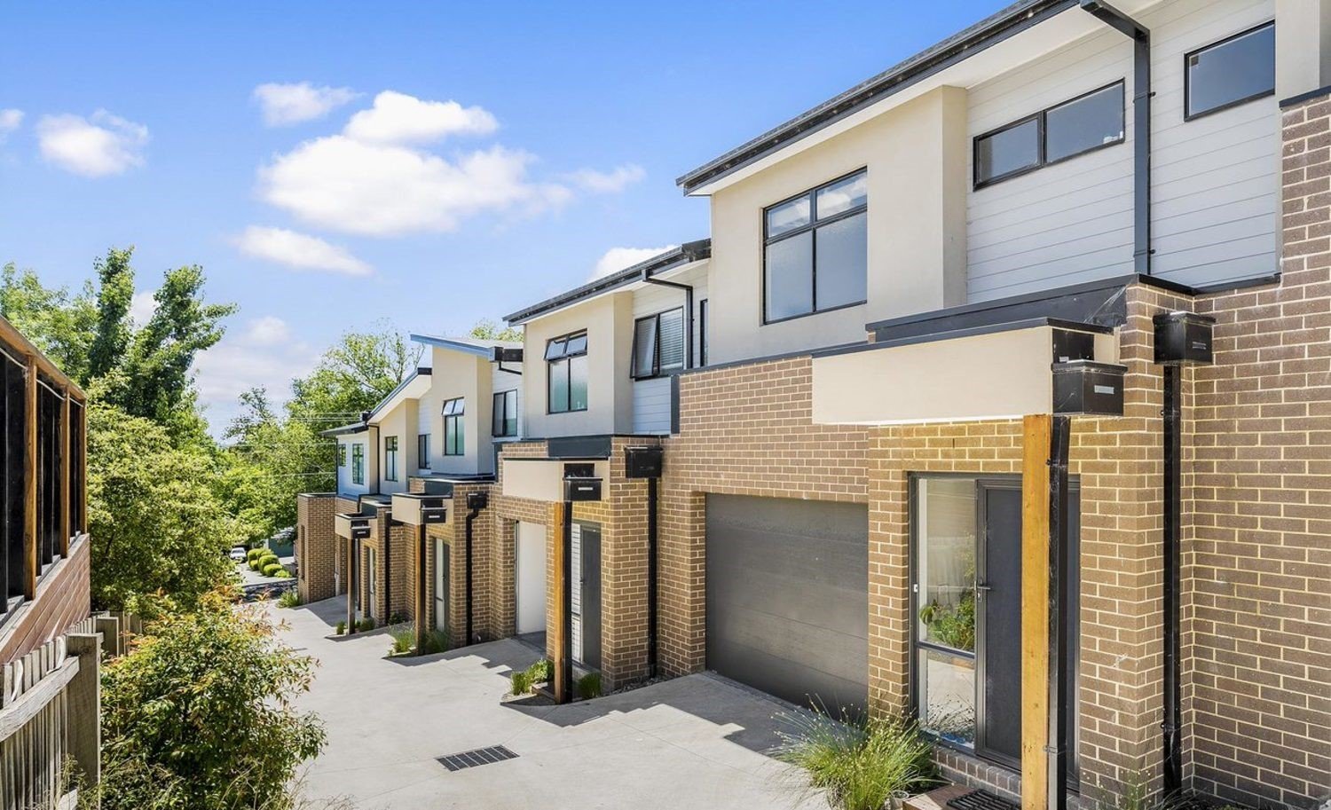 5 Surat Place, Lilydale image 1
