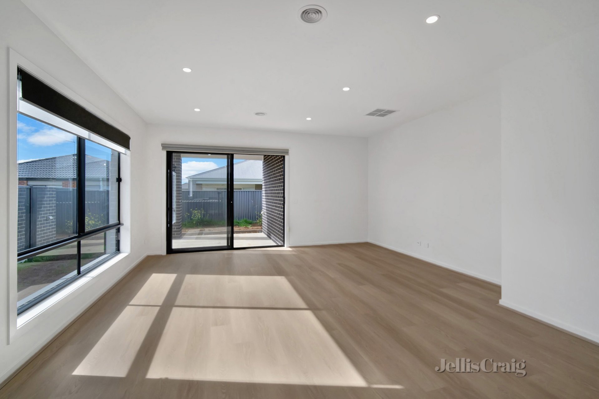 5 Swallow Street, Winter Valley image 4