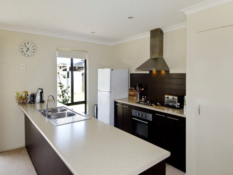 5 Swamphen Drive, Leopold image 2
