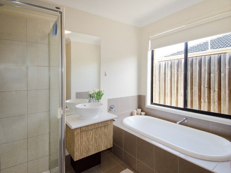 5 Swamphen Drive, Leopold image 7