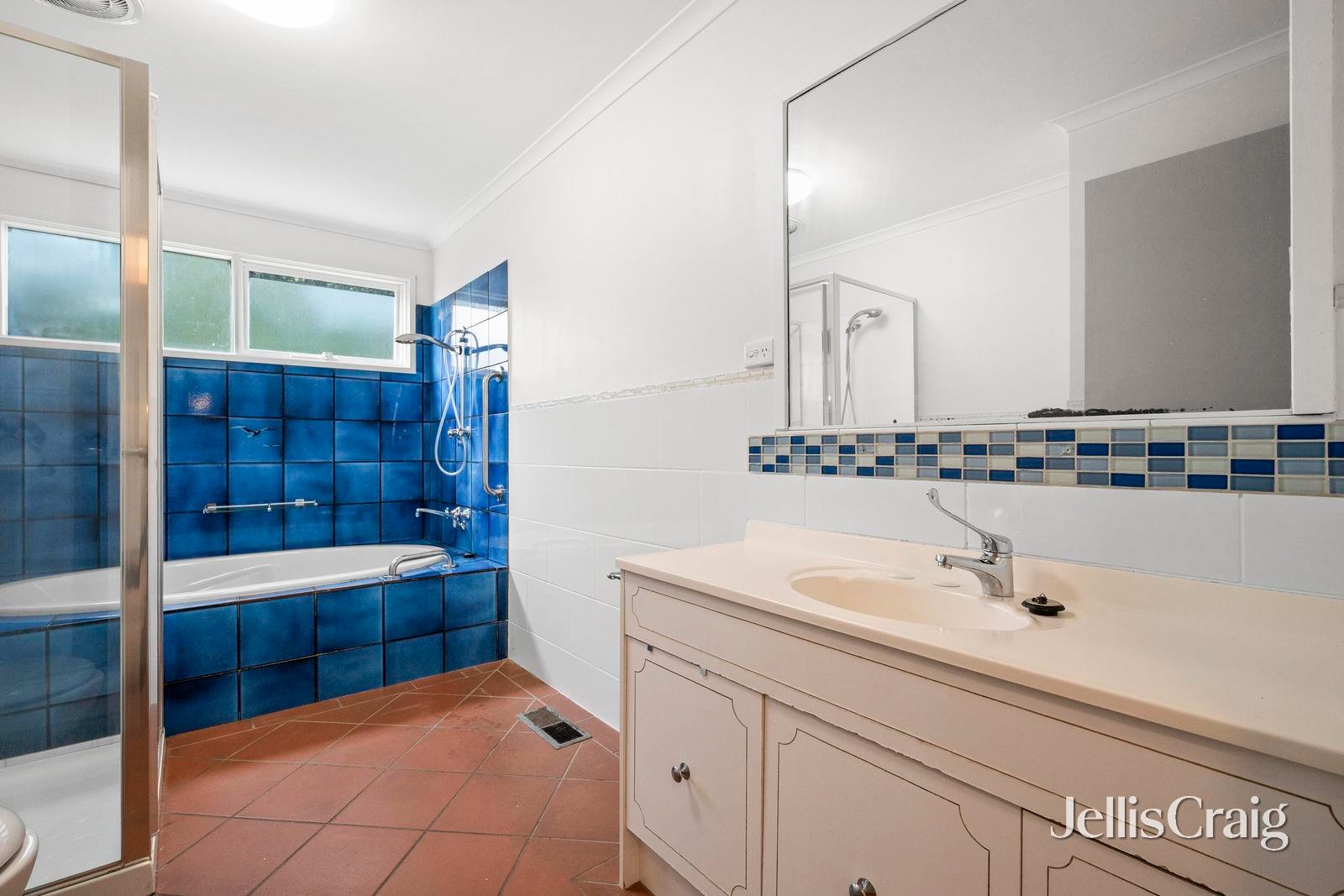 5 The Avenue, Montrose image 9
