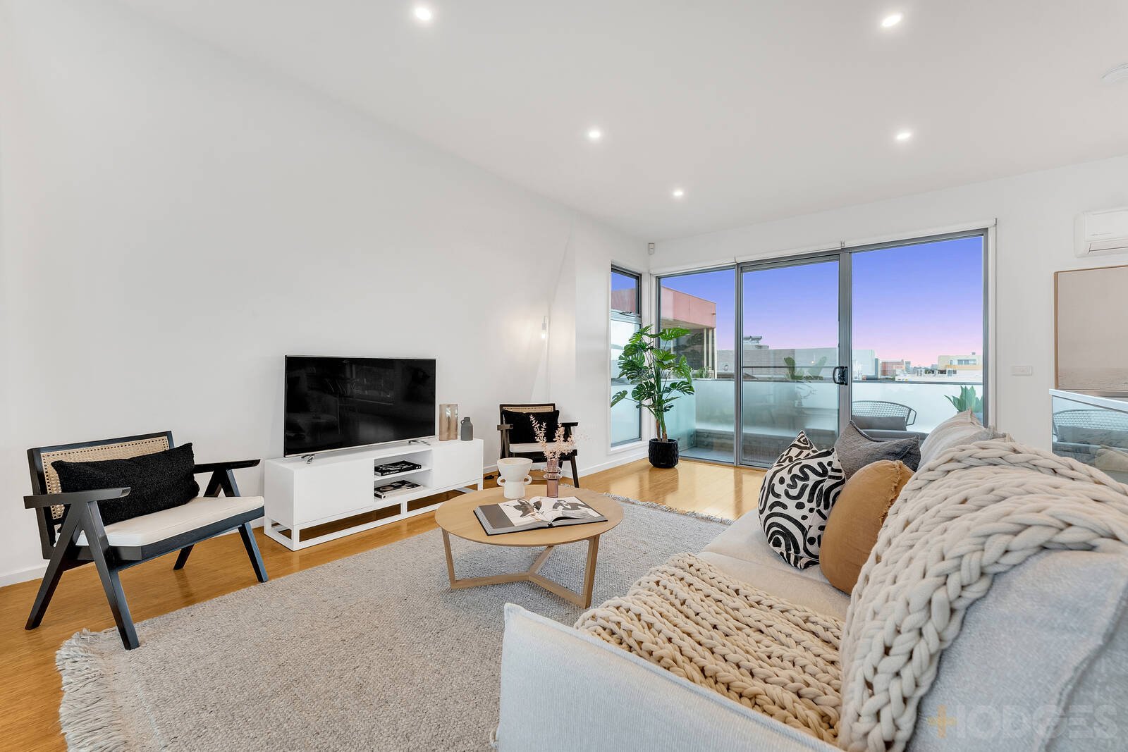 5 The Beachway  Chelsea