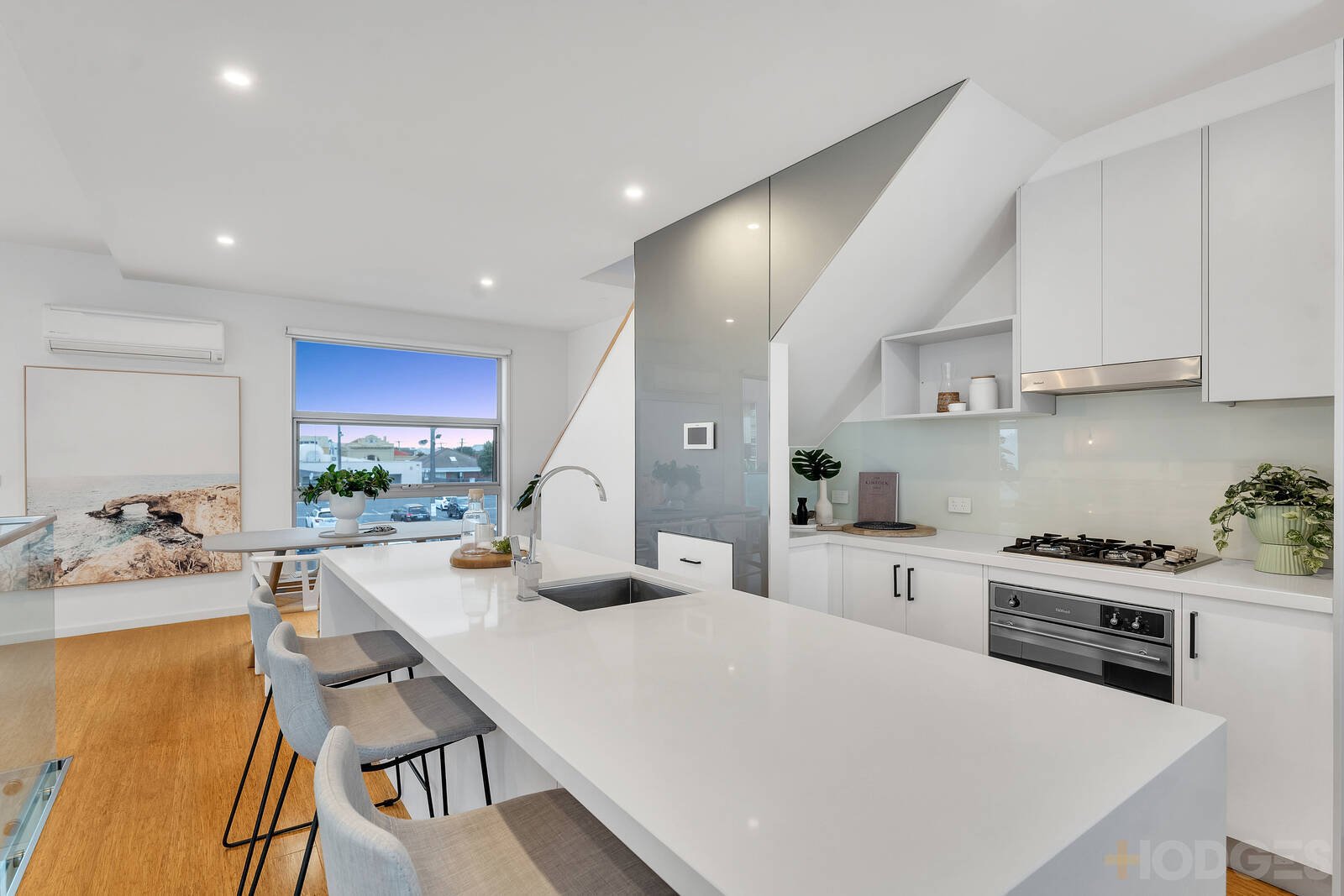 5 The Beachway  Chelsea