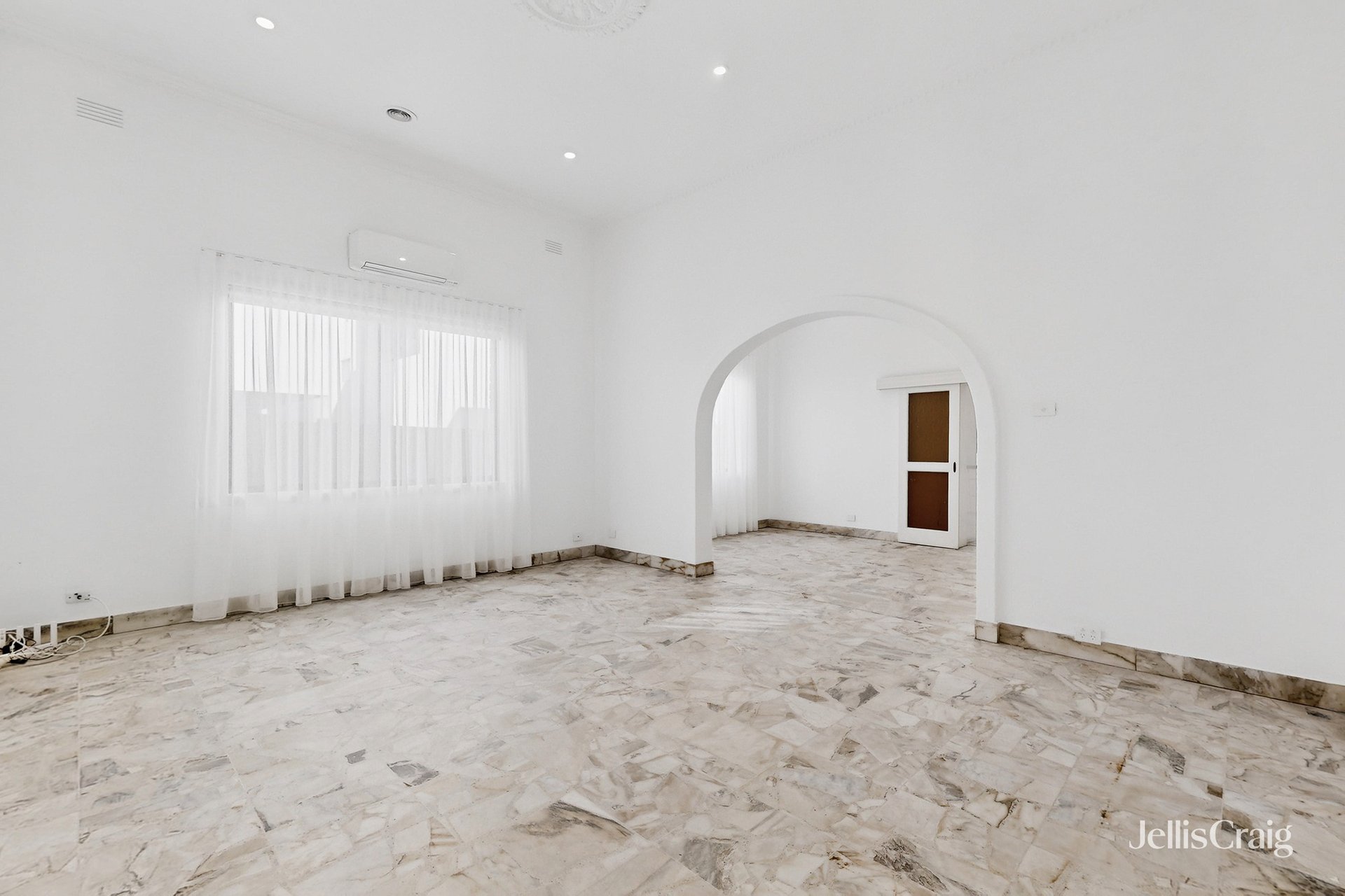 5 The Crescent, Ascot&nbsp;Vale image 5