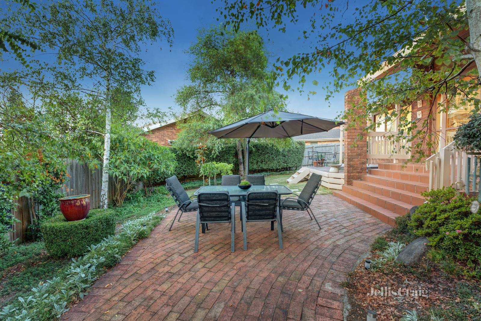 5 Thorncombe Walk, Doncaster East image 11