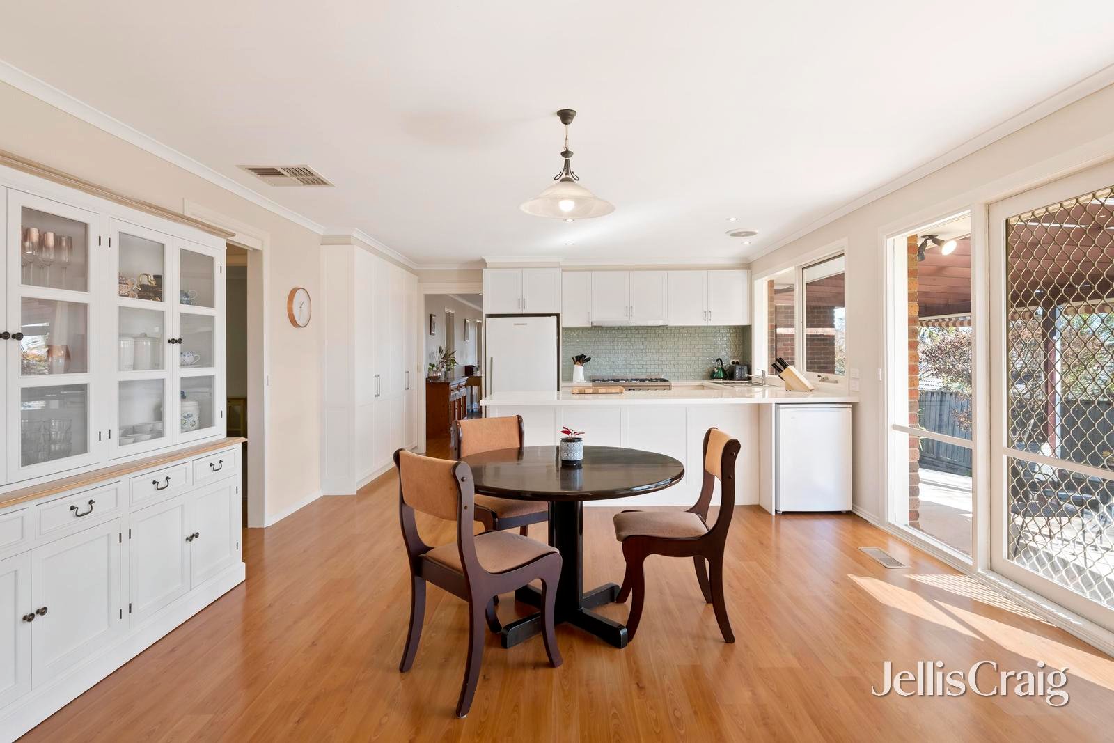 5 Tony Place, Mooroolbark image 4