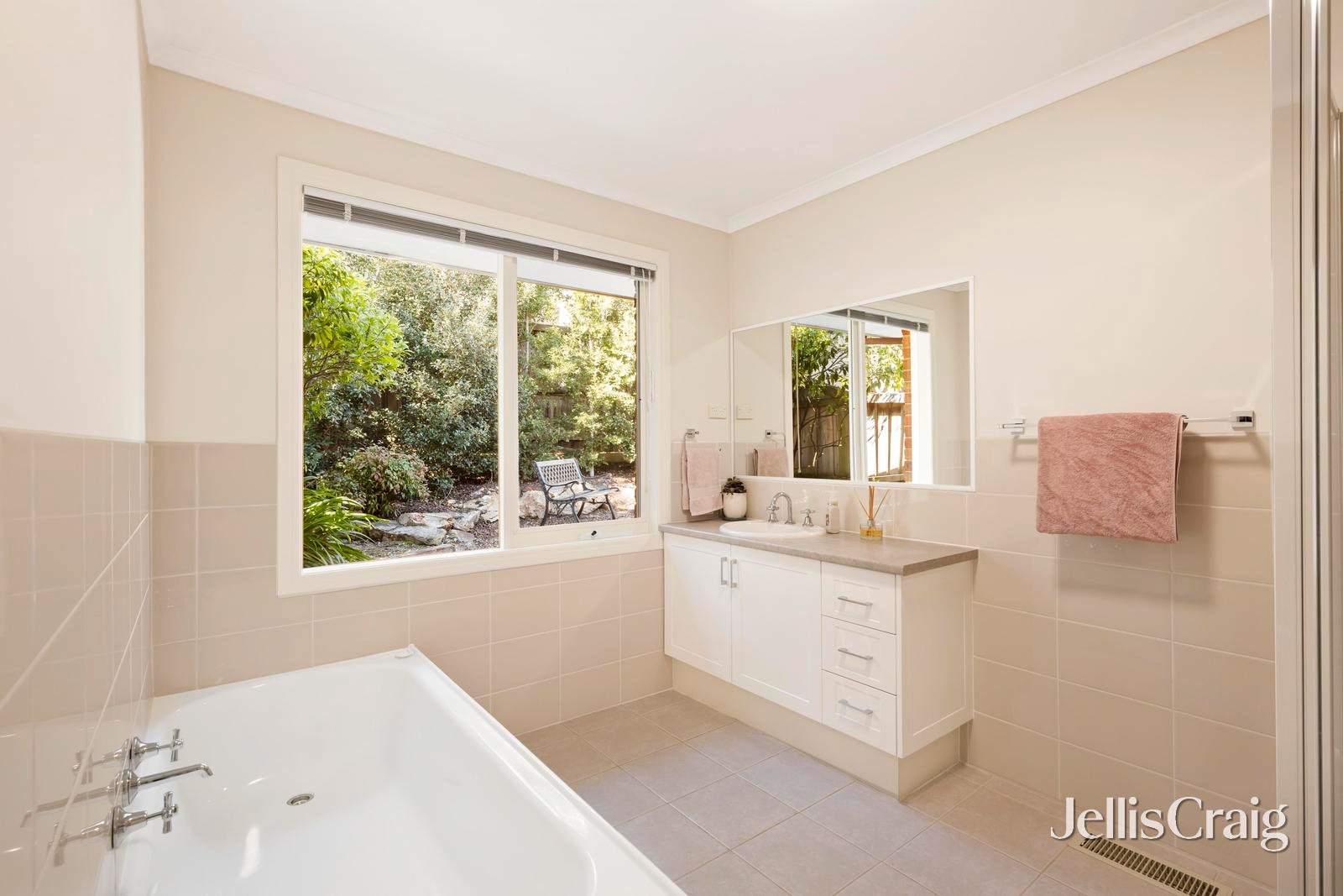 5 Tony Place, Mooroolbark image 10