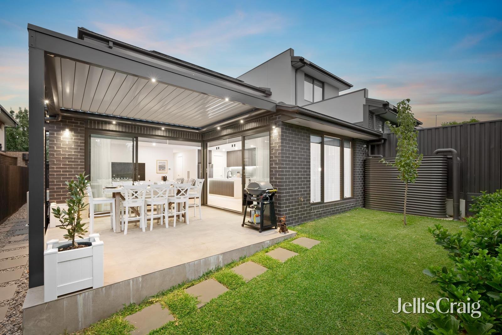 5 Toronto Avenue, Doncaster image 10