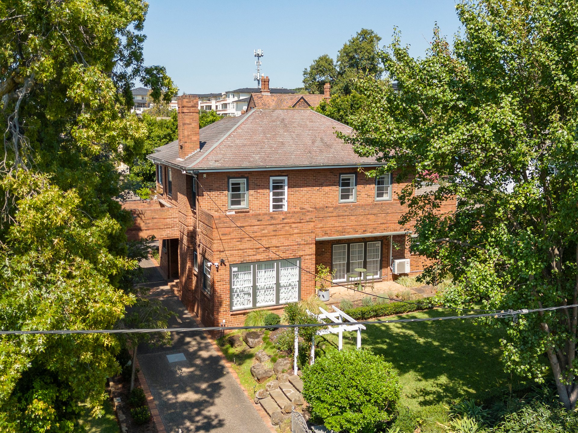 5 Tregarron Avenue
