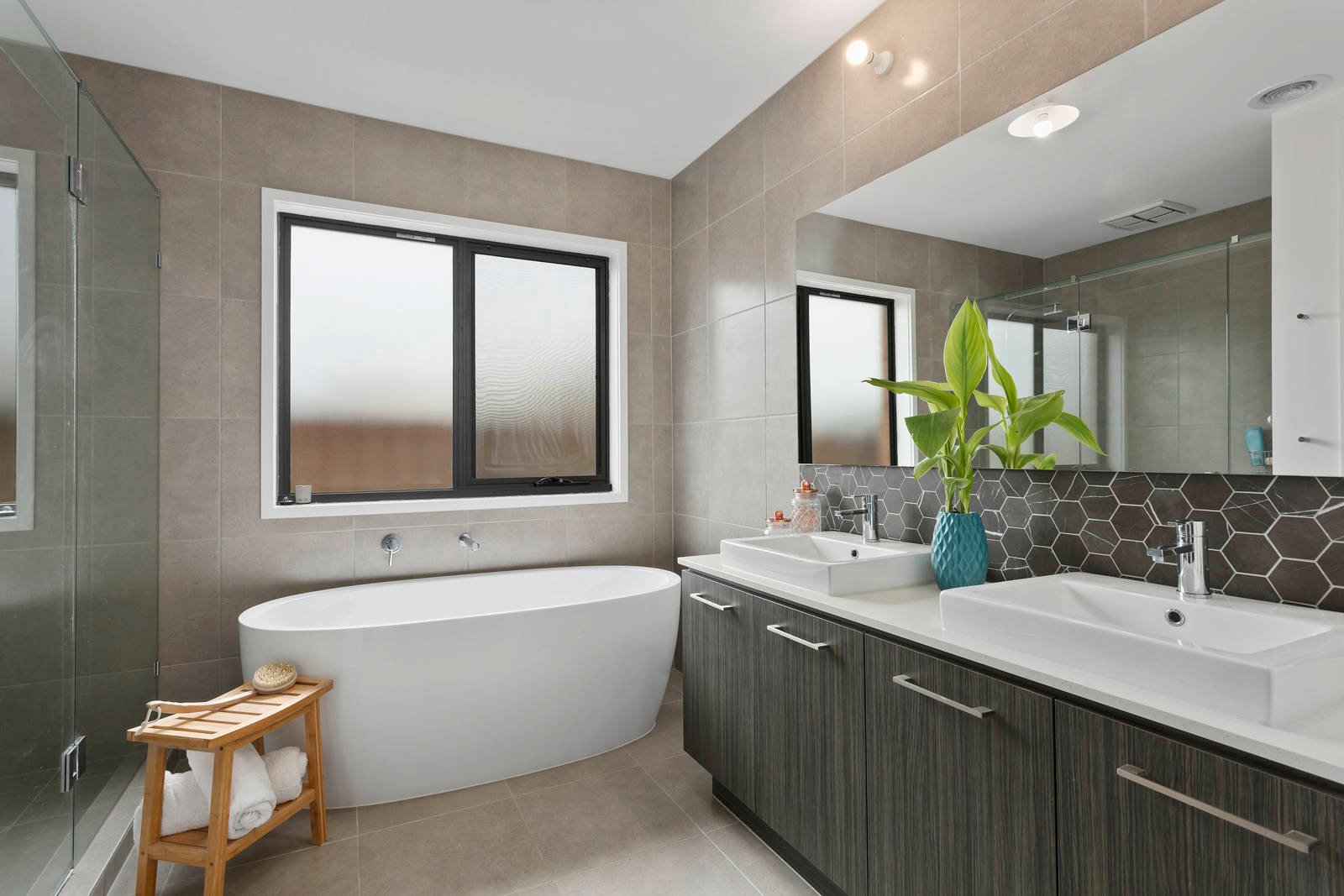 Property Gallery Thumbnail 11