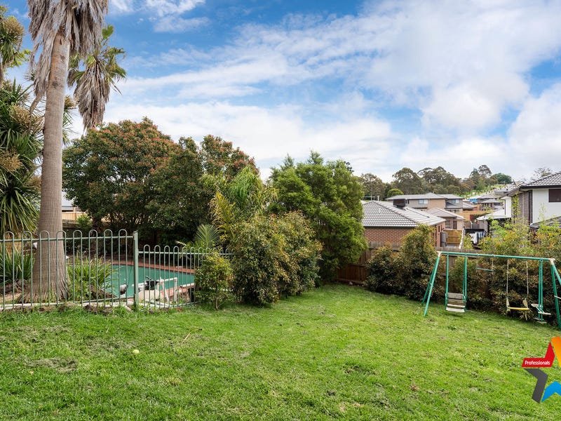 5 Valley Ho, Chirnside Park image 12