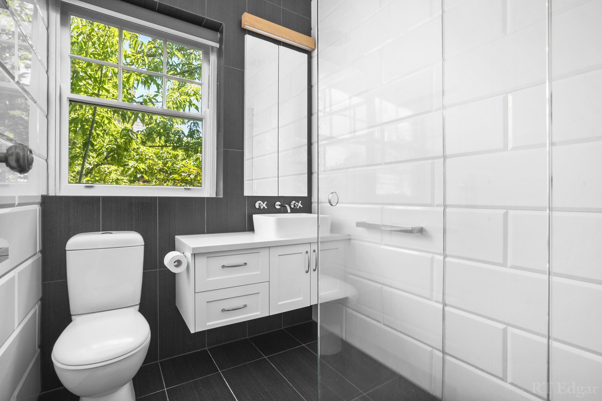 Property Gallery Thumbnail 14