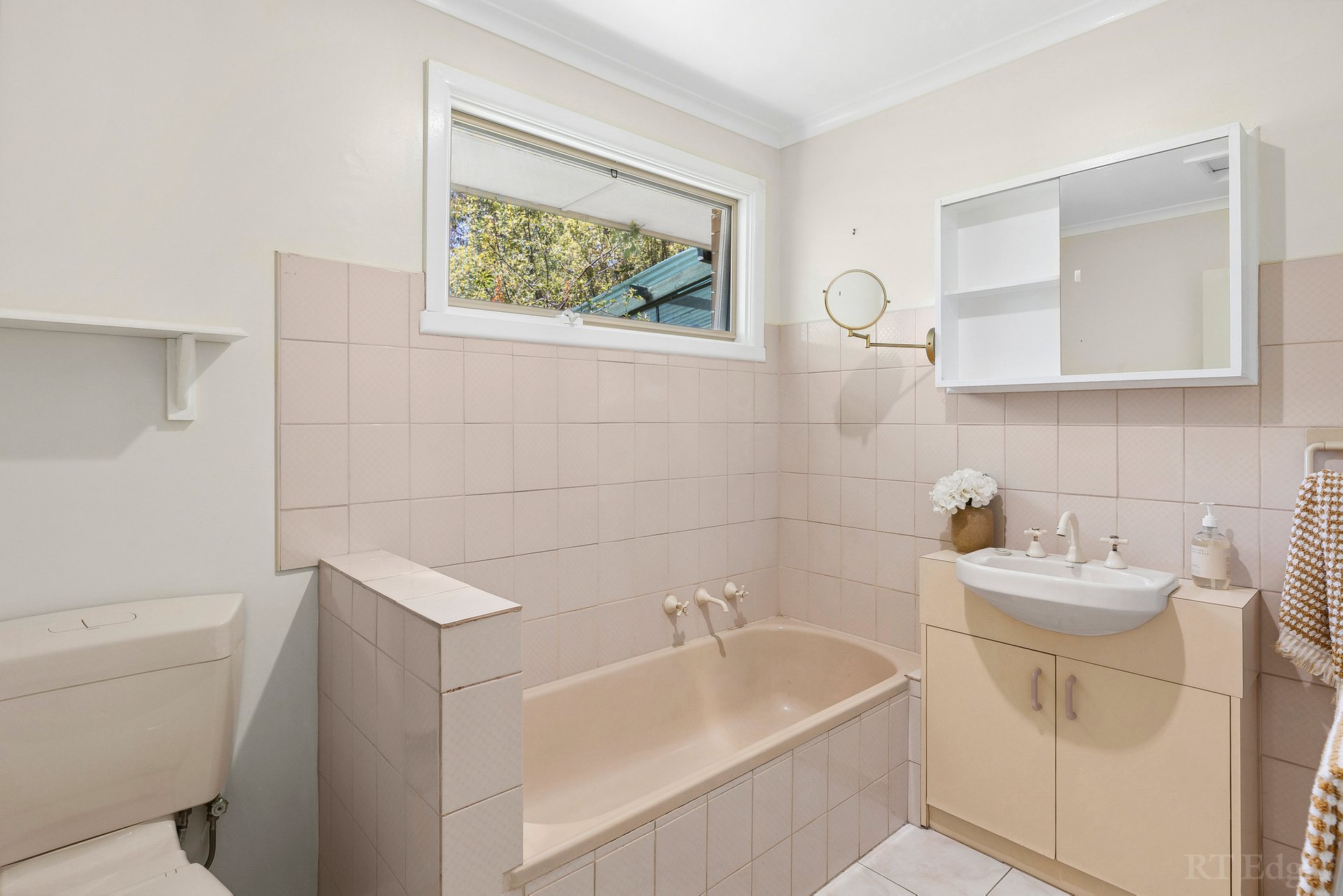 Property Gallery Thumbnail 10