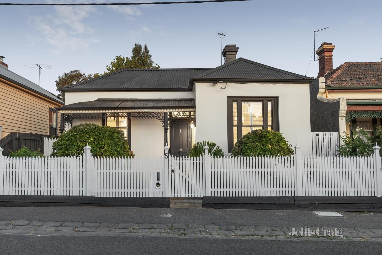 5 Wattle Grove, Hawthorn image 1